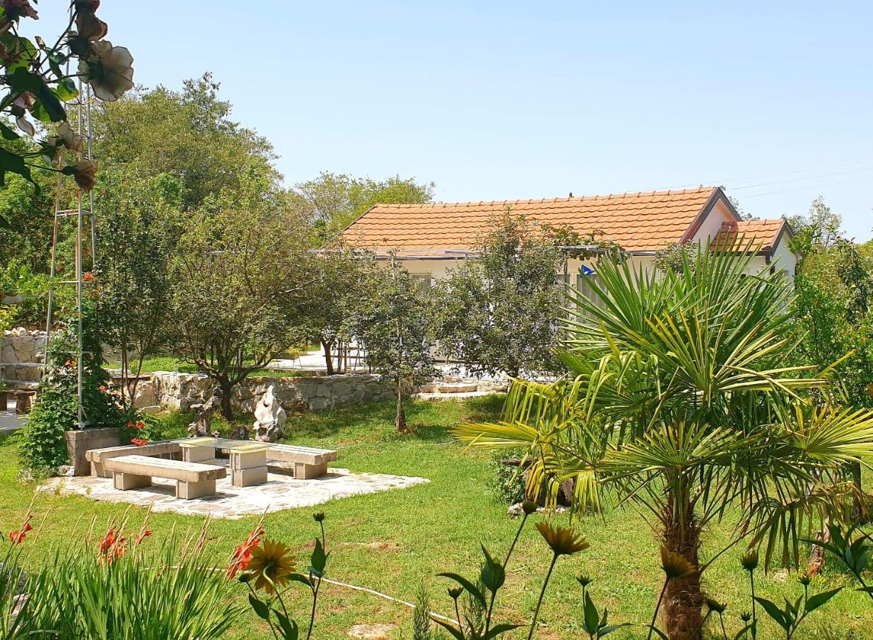 Apartments Minex Trebinje Exteriör bild